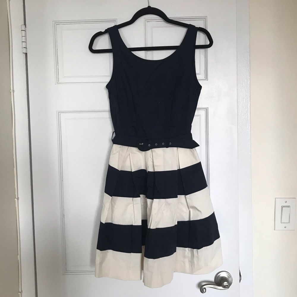 Banana Republic white navy blue striped belted sleeveless dress a-line skirt